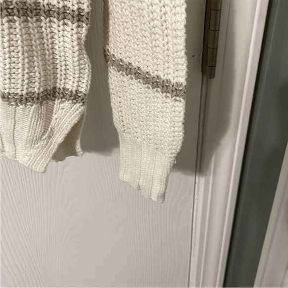 💰American Eagle NWOT Semi Cropped Knit Striped Sweater Oversized XS fits upto XL - Picture 5 of 7